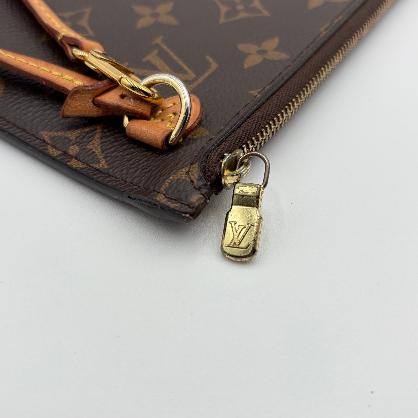 2018 Louis Vuitton Monogram Wristlet Pouch