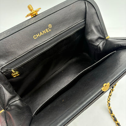 1996-1997 Chanel Lambskin Kisslock Tote