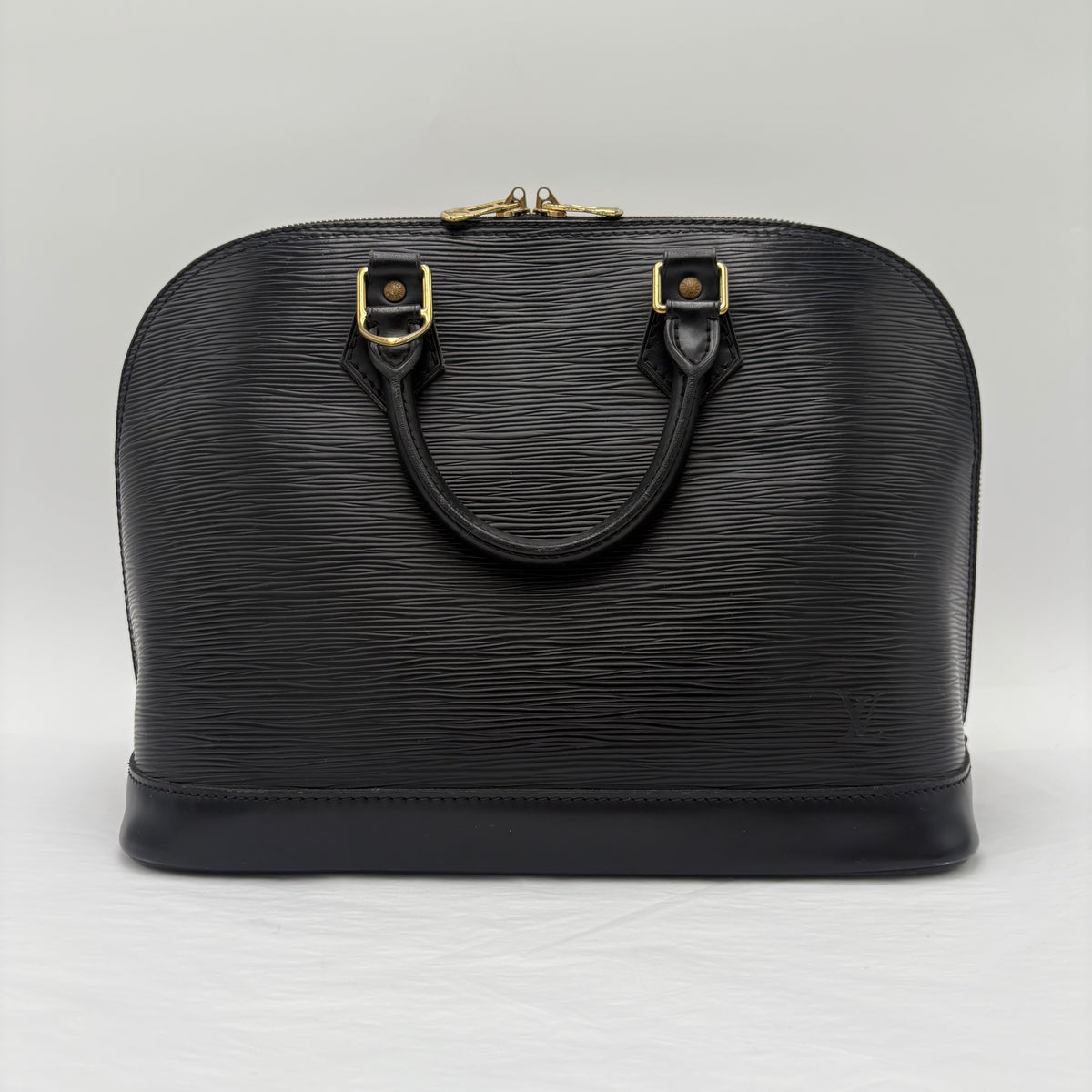 1997 Louis Vuitton Black Epi Alma MM