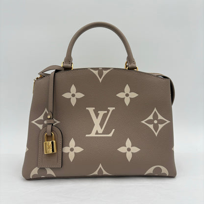 Louis Vuitton Petit Palais Giant Monogram