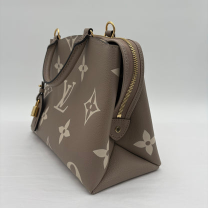 Louis Vuitton Petit Palais Giant Monogram