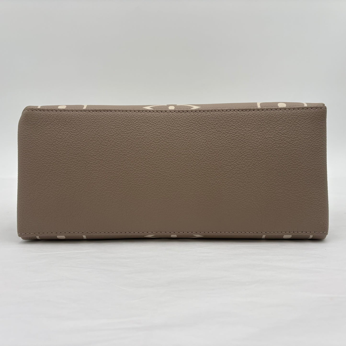 Louis Vuitton Petit Palais Giant Monogram