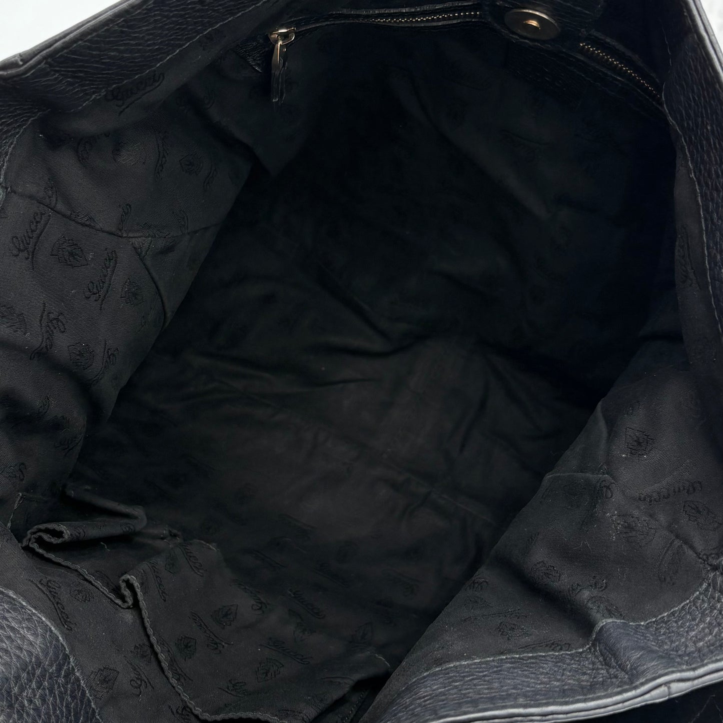 Gucci Heritage Pebble Leather Messenger Web Bag