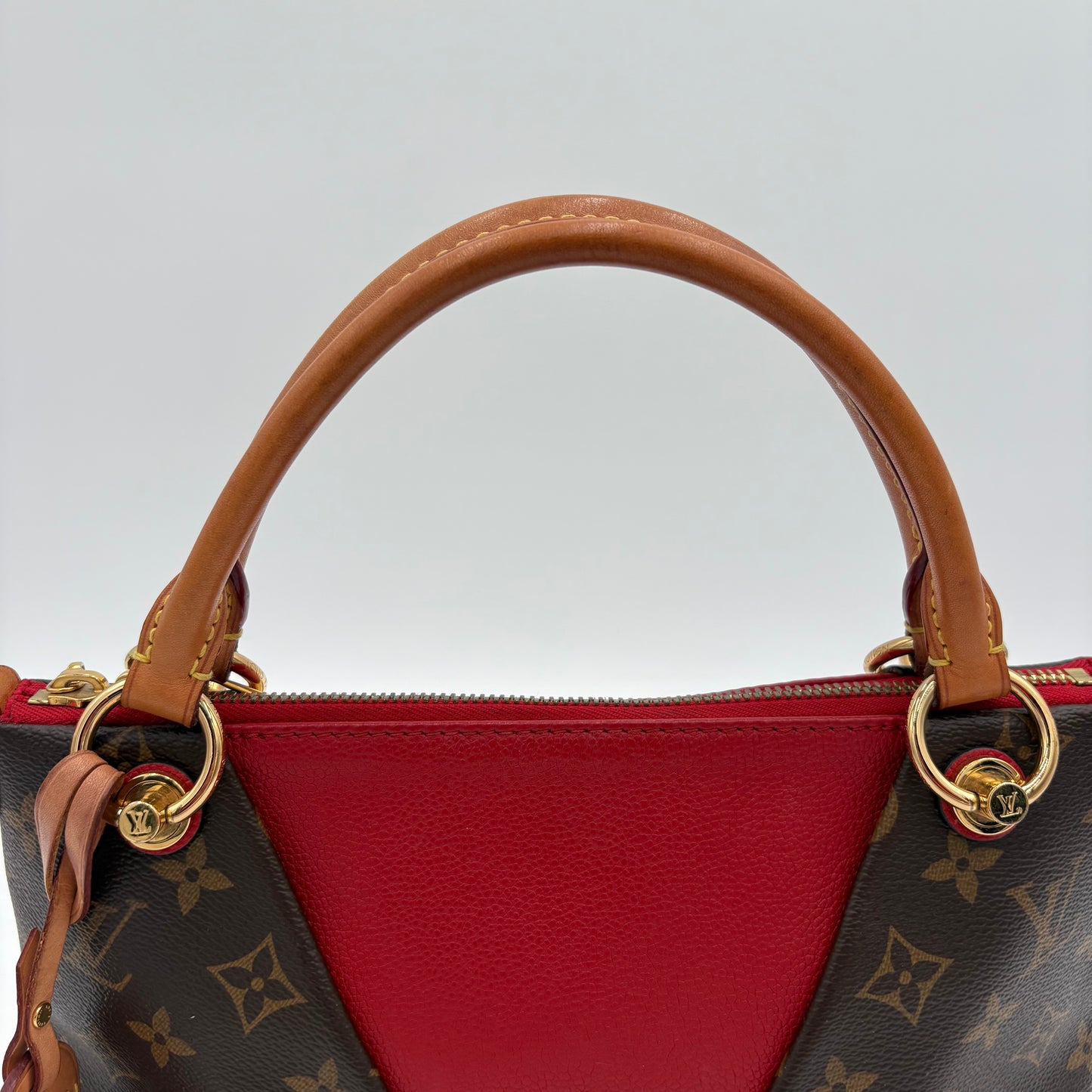 Louis Vuitton V Tote Monogram/Canvas BB