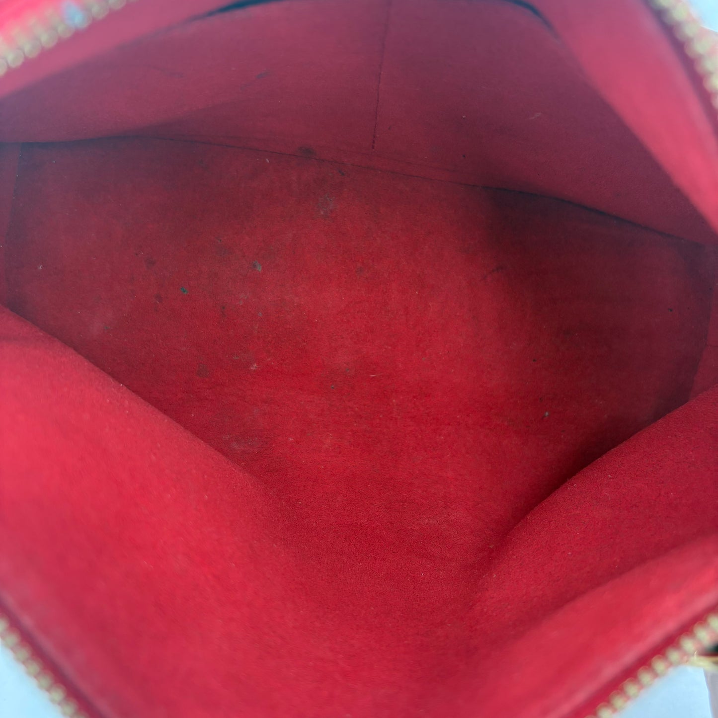 Louis Vuitton V Tote Monogram/Canvas BB