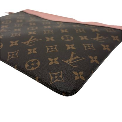 Chipped Louis Vuitton Monogram Daily Pouch