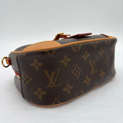 Chipped Louis Vuitton Deauville Mini
