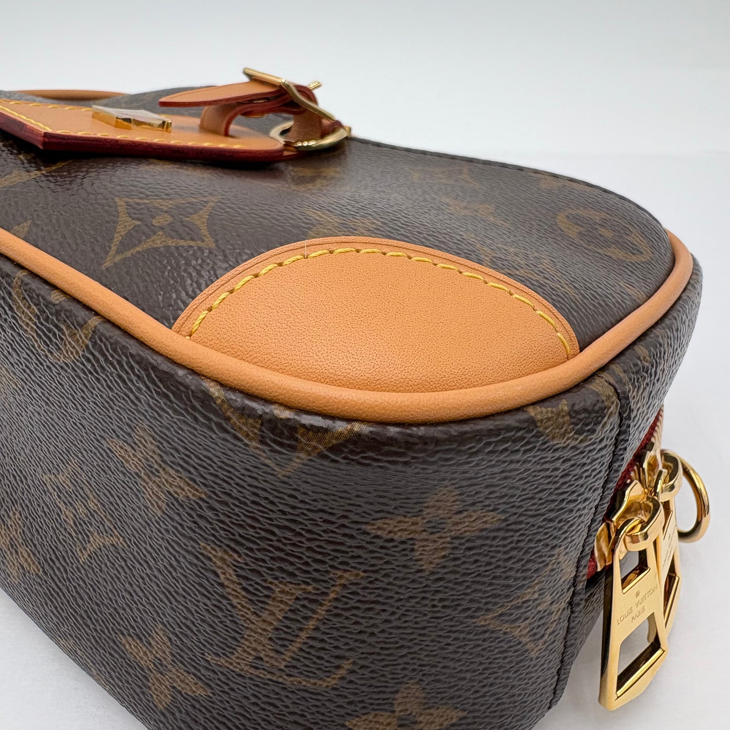 Chipped Louis Vuitton Deauville Mini
