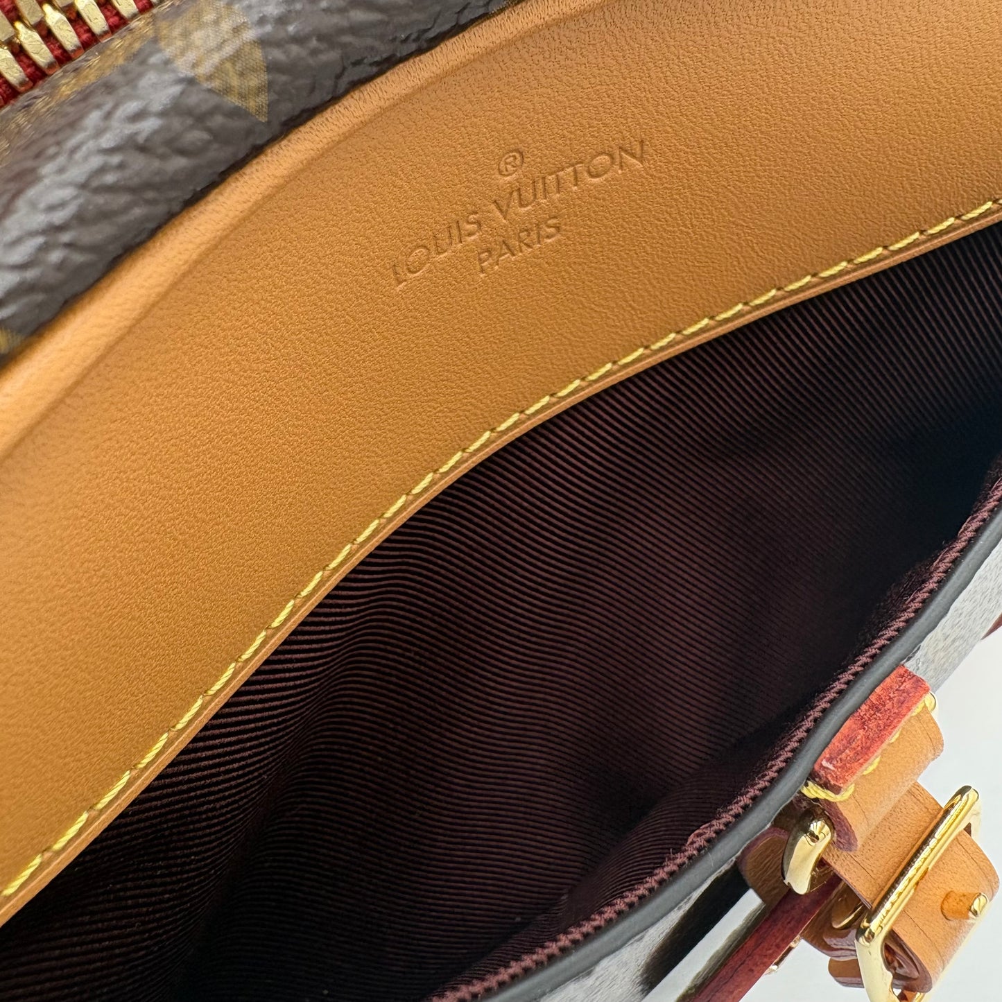 Chipped Louis Vuitton Deauville Mini
