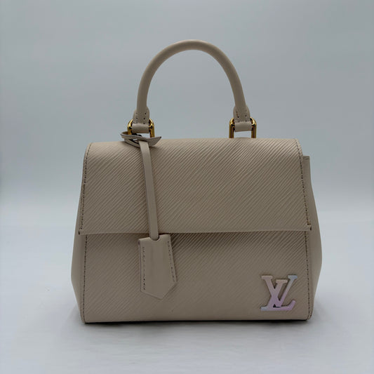 Chipped Louis Vuitton Cluny Mini Epi Leather