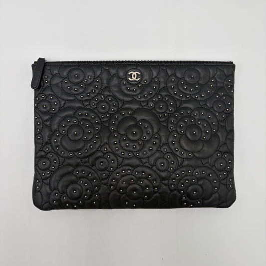 2017/2018 Chanel Camellia Quilted Clutch Bag