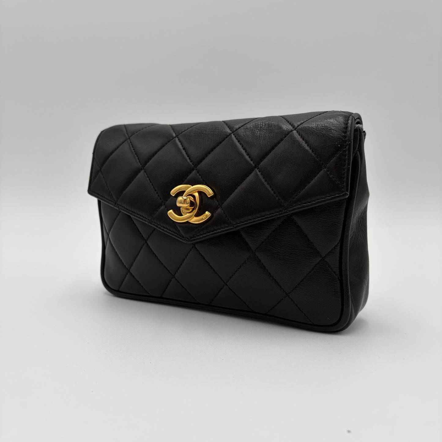 1991-94 Chanel Quilted Belt Bag Pouch