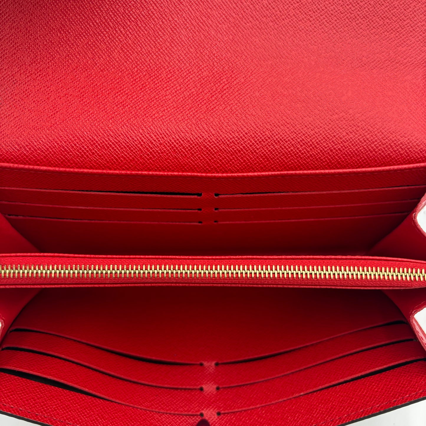 Chipped Louis Vuitton Sarah Poppy Wallet