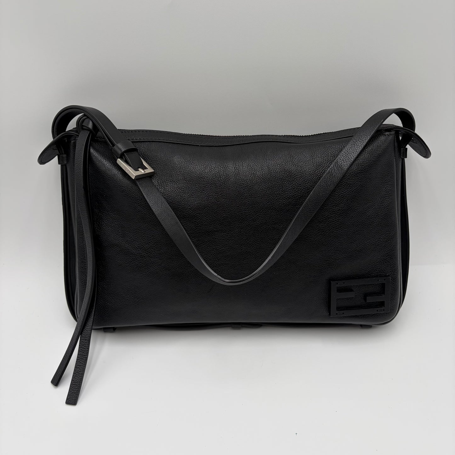 2024 Fendi Leather Simply Medium