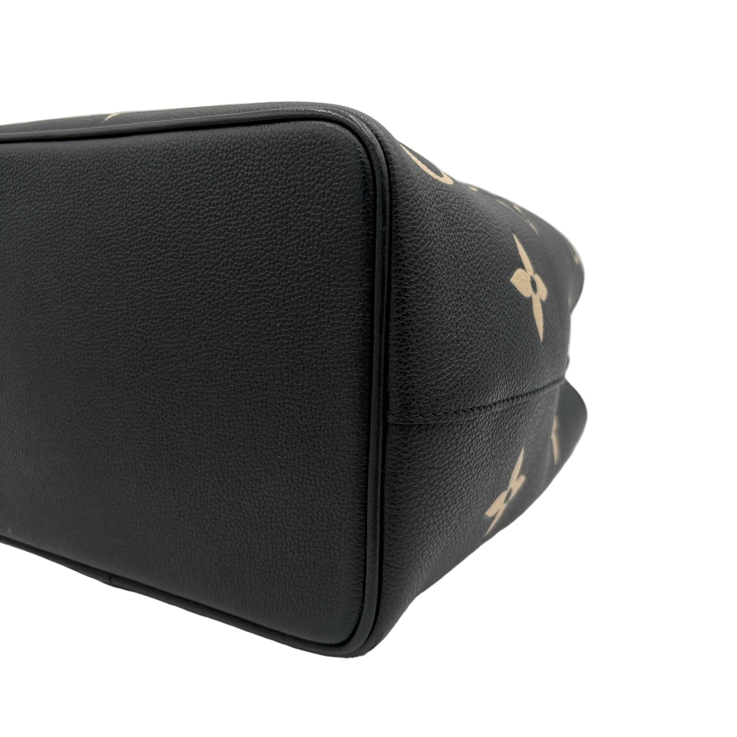 Louis Vuitton NéoNoé MM Giant Monogram