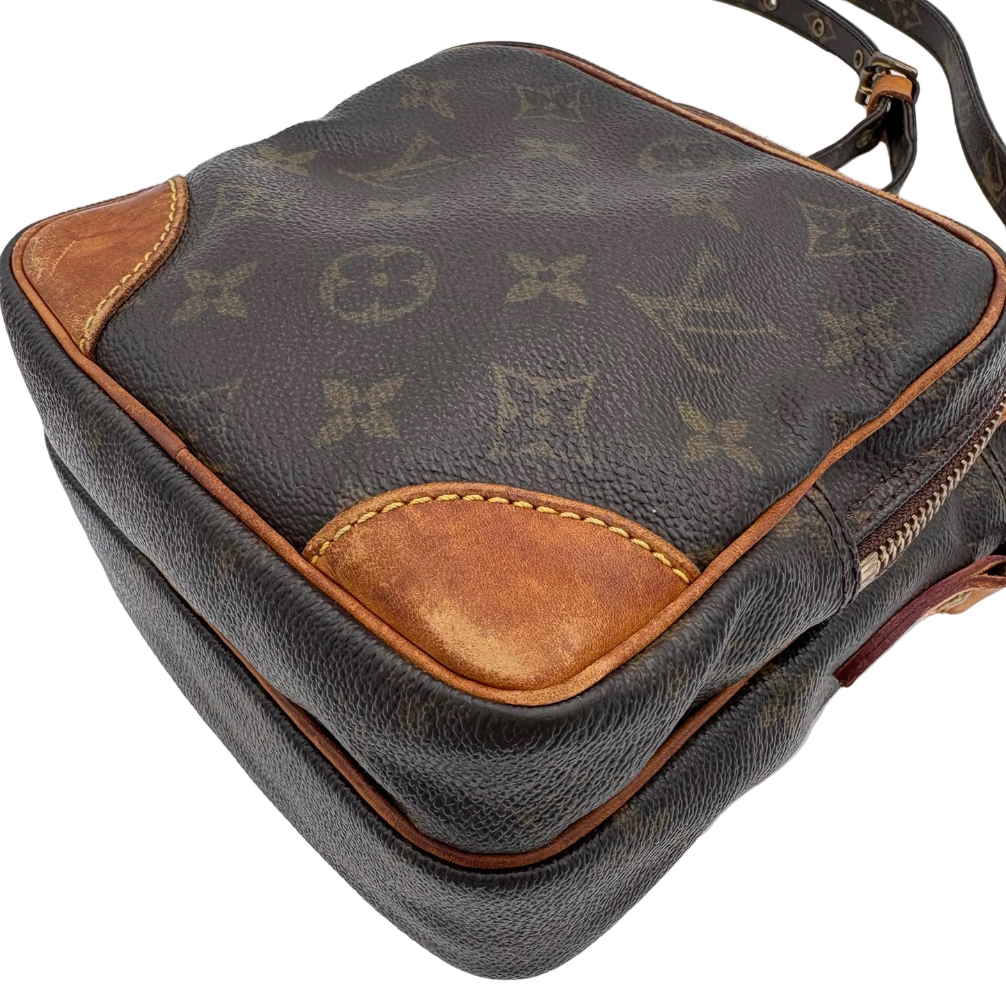 2002 Louis Vuitton Amazone Crossbody Bag