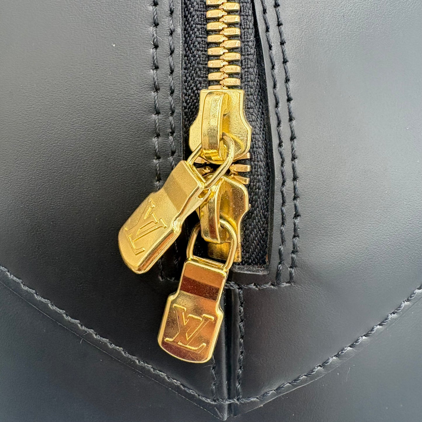 Louis Vuitton Black Epi Leather Sablons Bag