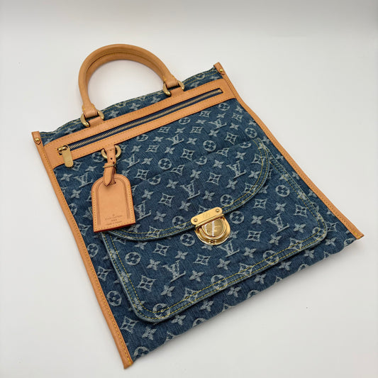 2005 Louis Vuitton Denim Sac Plat