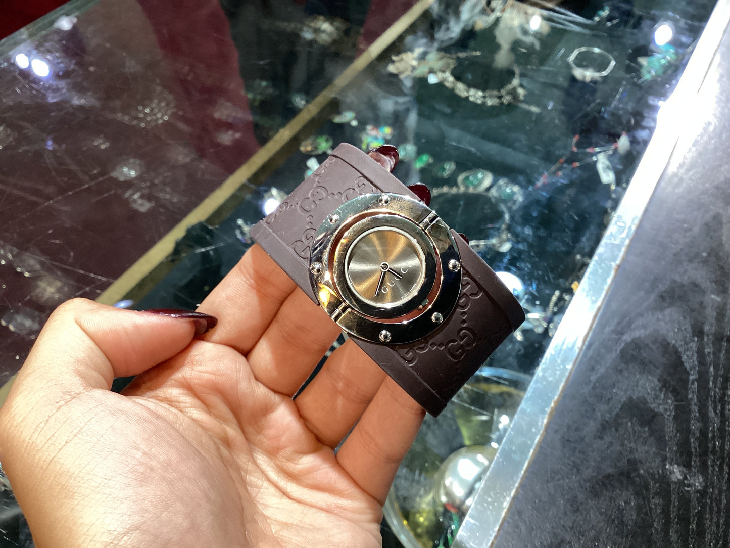 Gucci 112 Women's Twirl  Brown Face Watch